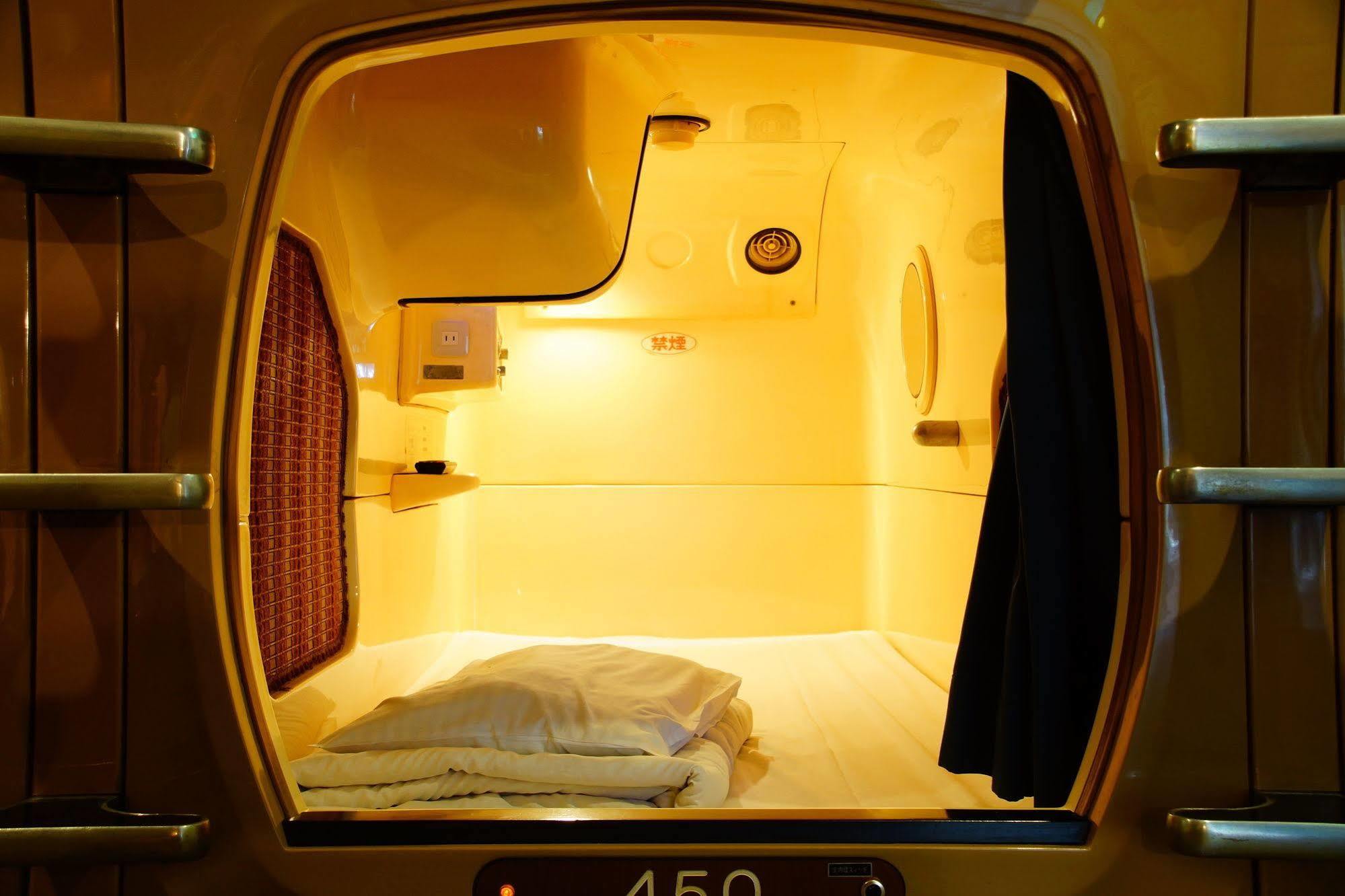 Capsule Inn Kinshicho Токіо Екстер'єр фото