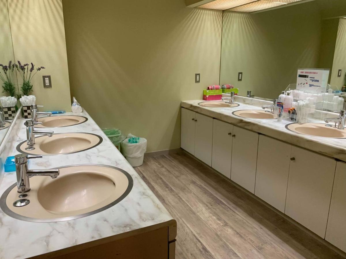 Capsule Inn Kinshicho Токіо Екстер'єр фото